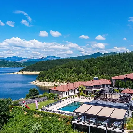 ロッカ リゾート 3*