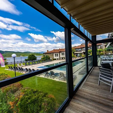 ロッカ リゾート