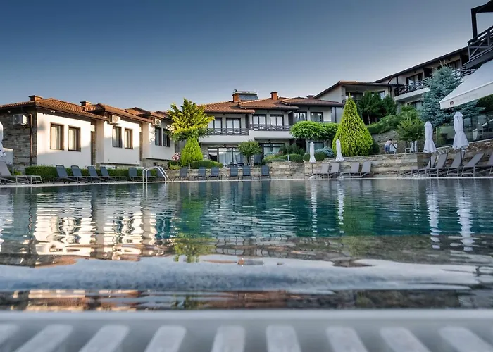 Üdülőközpont Rocca 3*